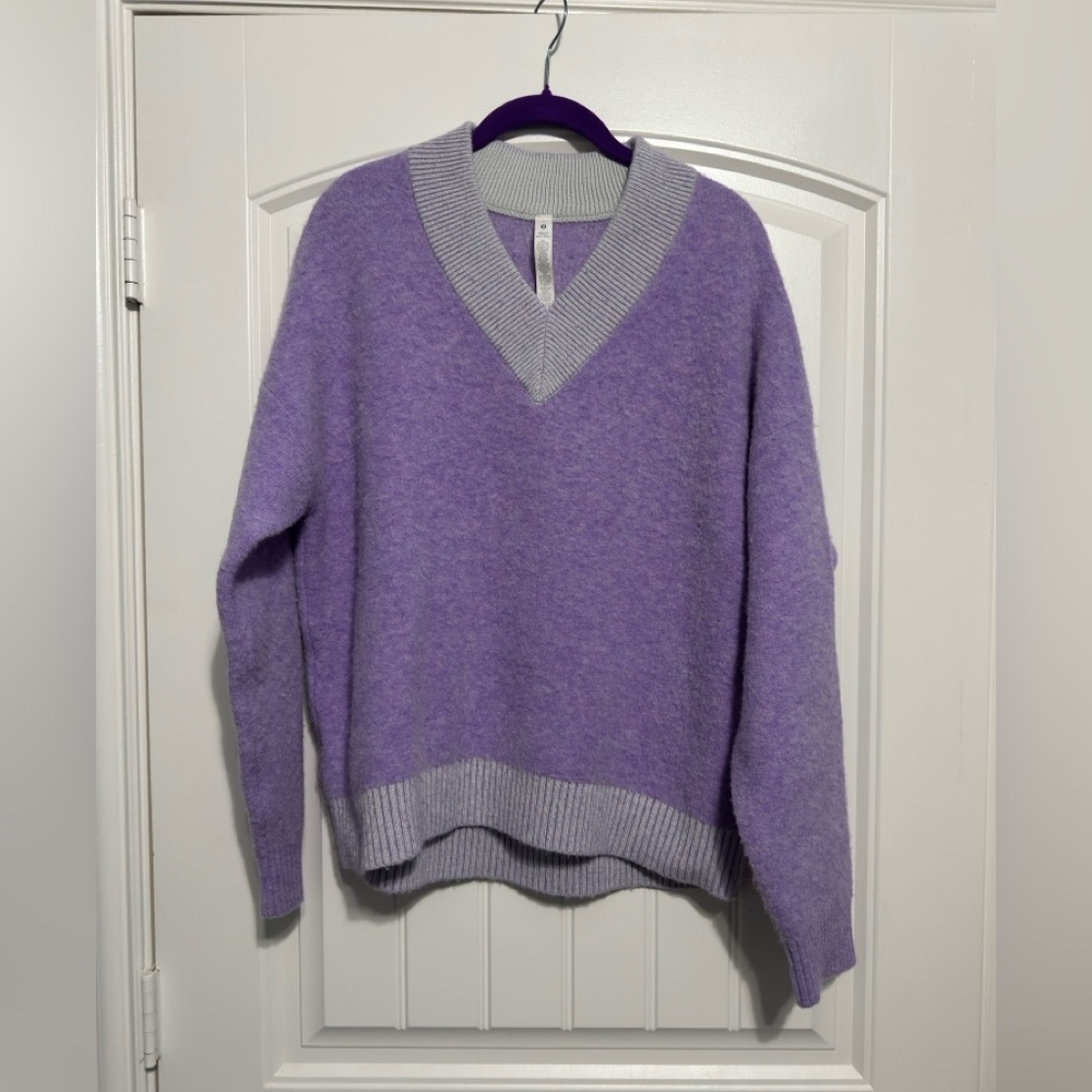 Lululemon Alpaca Wool-Blend V-Neck Sweater in Heathered Digital Lavender